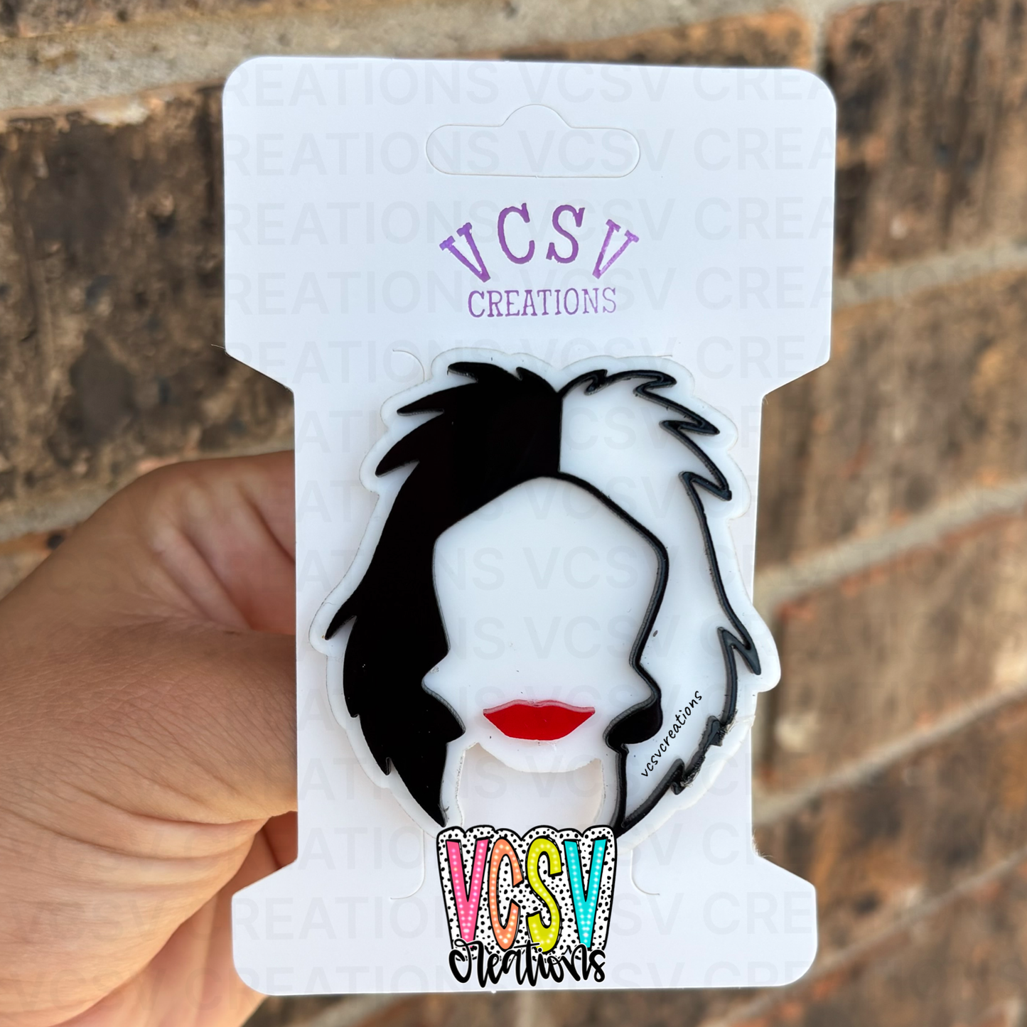 Cruella hair Clip