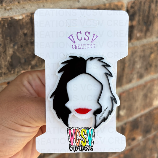 Cruella hair Clip
